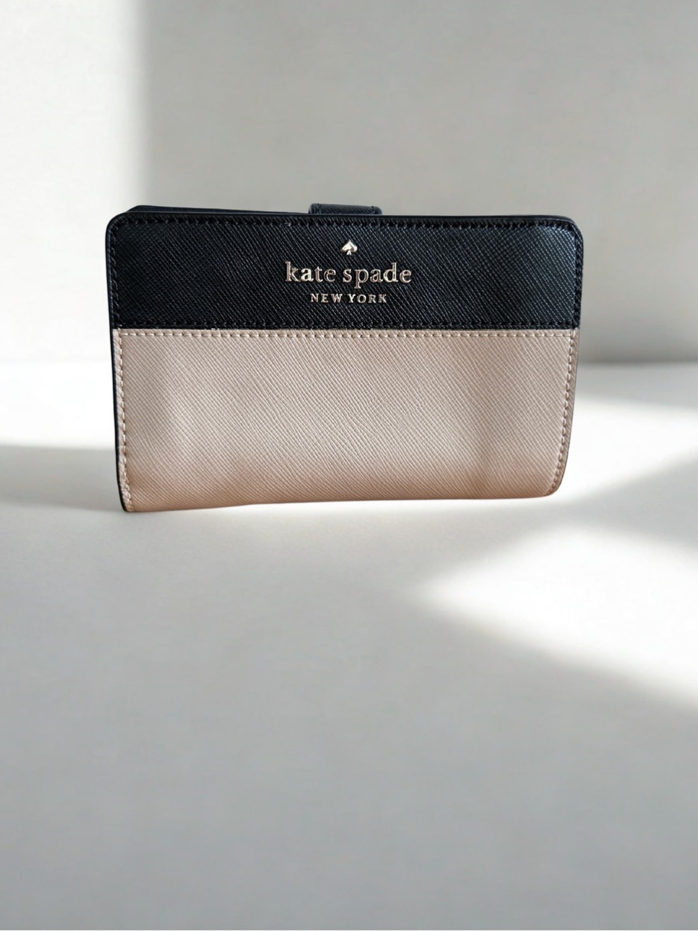 Kate Spade Staci Colorblock Medium Compact Bifold Wallet warm beige/black
